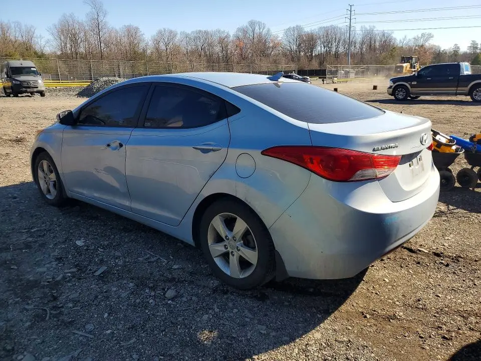 2011 HYUNDAI ELENTRA   