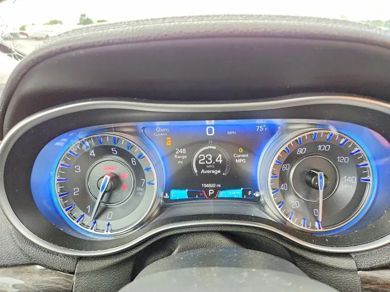 2016 CHRYSLER 300 LIMITED  