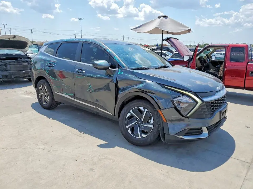 2023 KIA SPORTAGE LX  