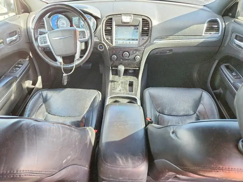 2011 CHRYSLER 300C   