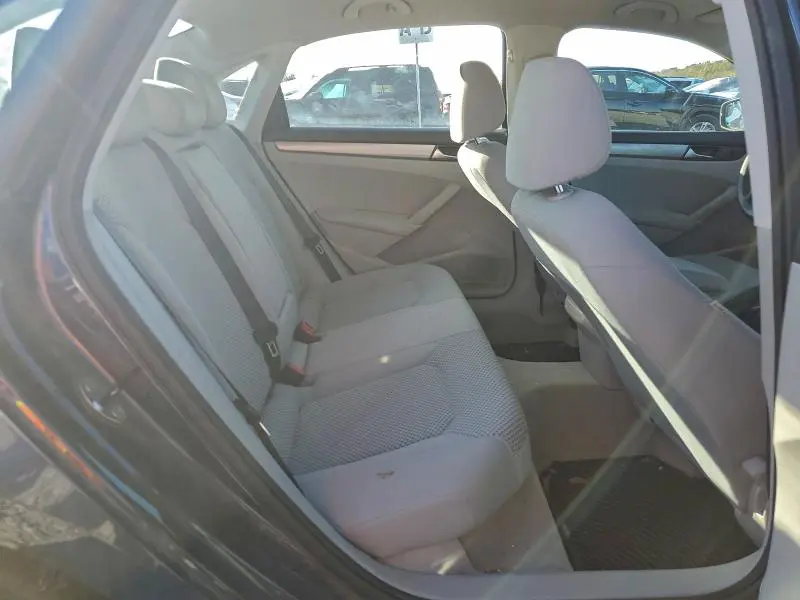 2014 VOLKSWAGEN PASSAT S  