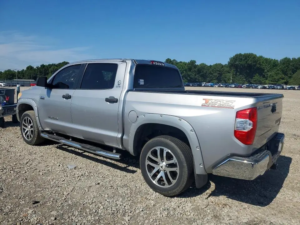 2016 TOYOTA TUNDRA CREWMAX SR5  