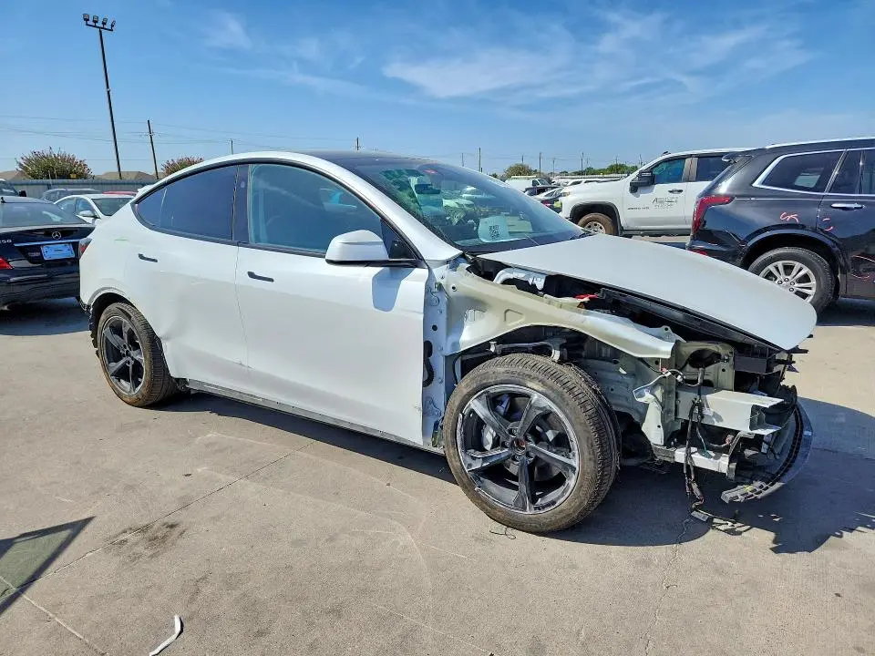 2026 TESLA MODEL Y   