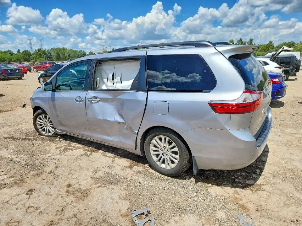 2017 TOYOTA SIENNA XLE 8-PASSENGER  