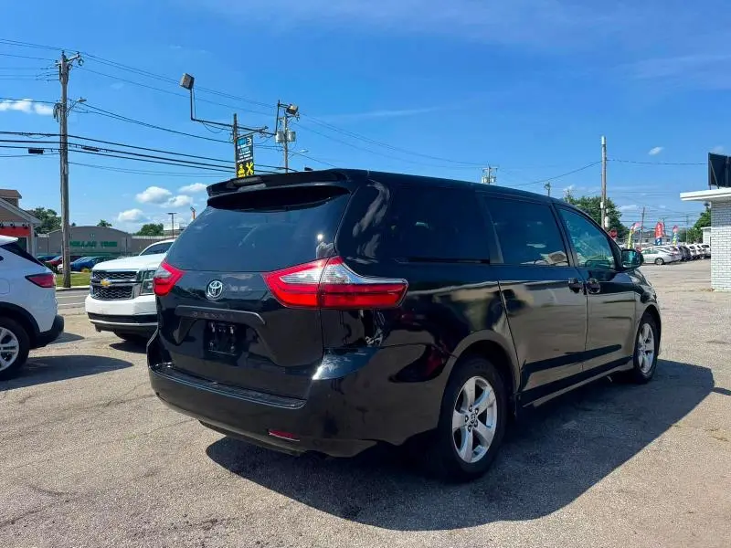 2020 TOYOTA SIENNA L  