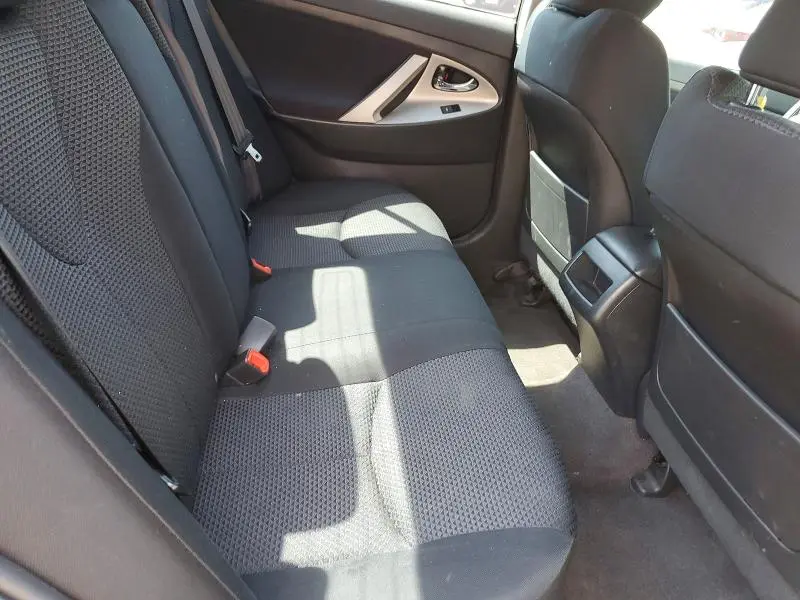 2011 TOYOTA CAMRY SE  