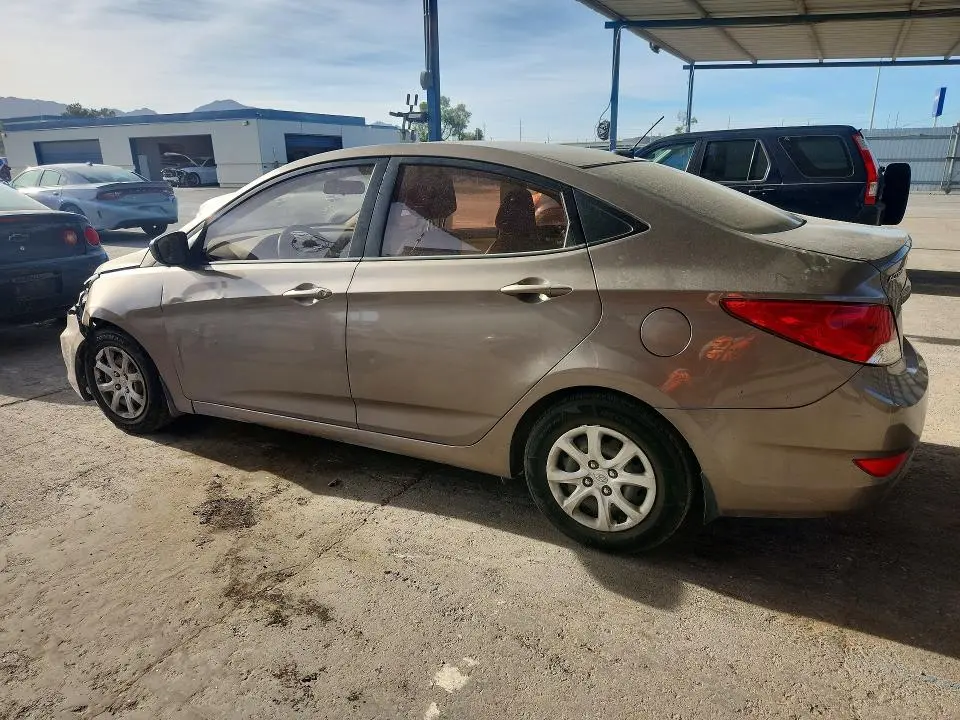2012 HYUNDAI ACCENT GLS  