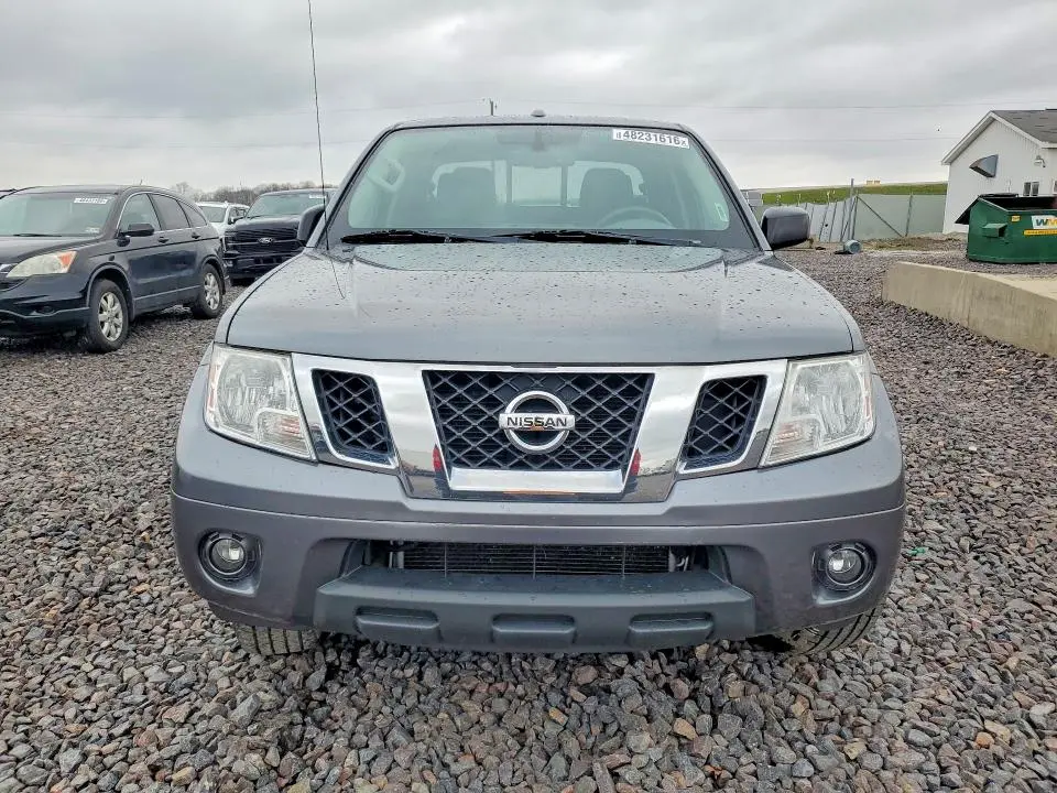 2017 NISSAN FRONTIER SV  