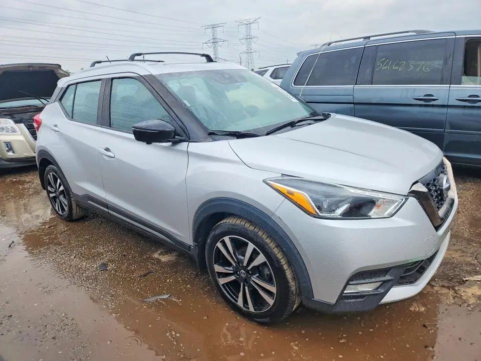 2020 NISSAN KICKS SR  