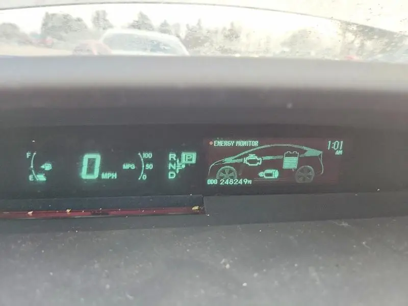 2010 TOYOTA PRIUS III  