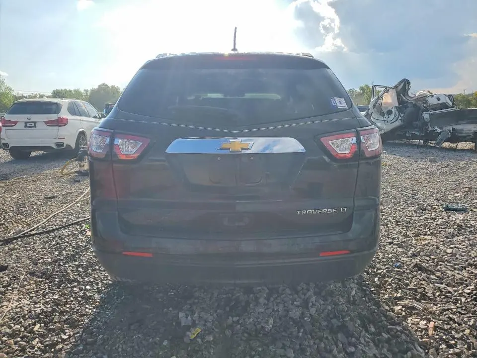 2014 CHEVROLET TRAVERSE LT  