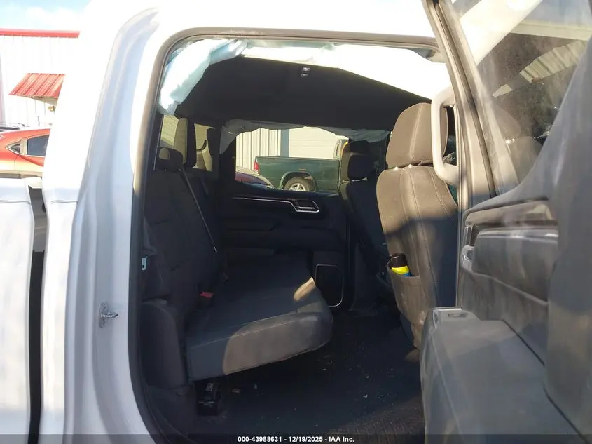 2024 CHEVROLET SILVERADO 1500 4WD  SHORT BED RST