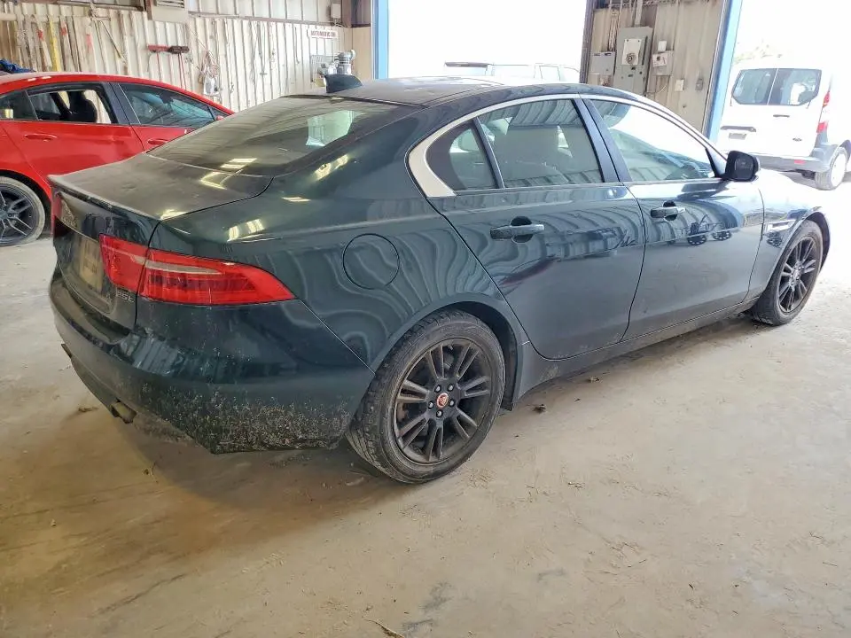 2017 JAGUAR XE PREMIUM  