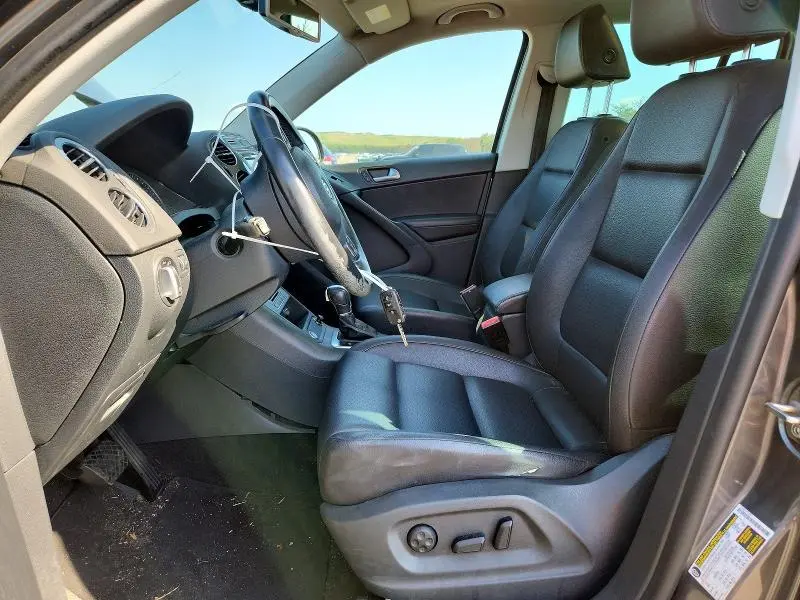 2016 VOLKSWAGEN TIGUAN S  