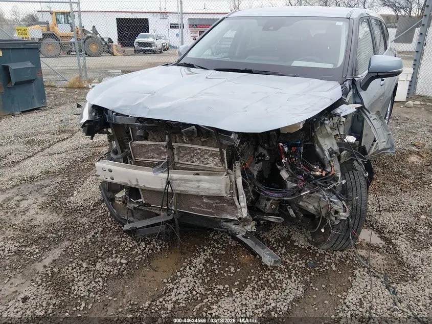 2023 TOYOTA HIGHLANDER HYBRID LE