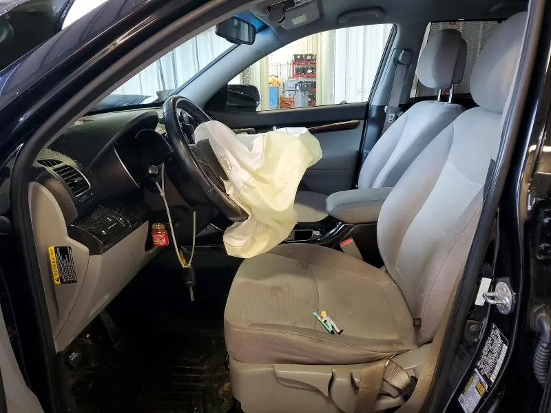 2014 KIA SORENTO LX  