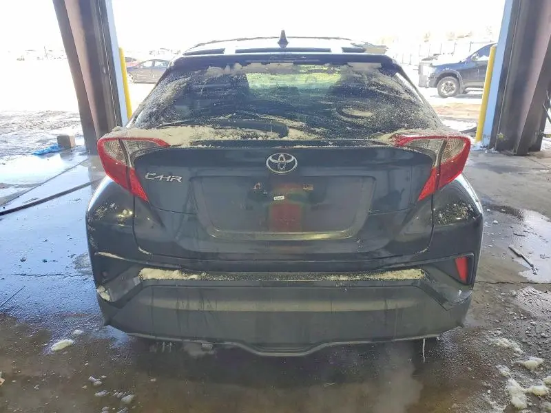 2019 TOYOTA C-HR XLE  