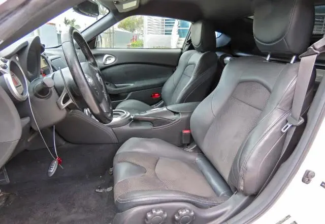 2011 NISSAN 370Z BASE  