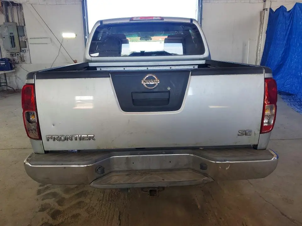 2010 NISSAN FRONTIER SE V6  