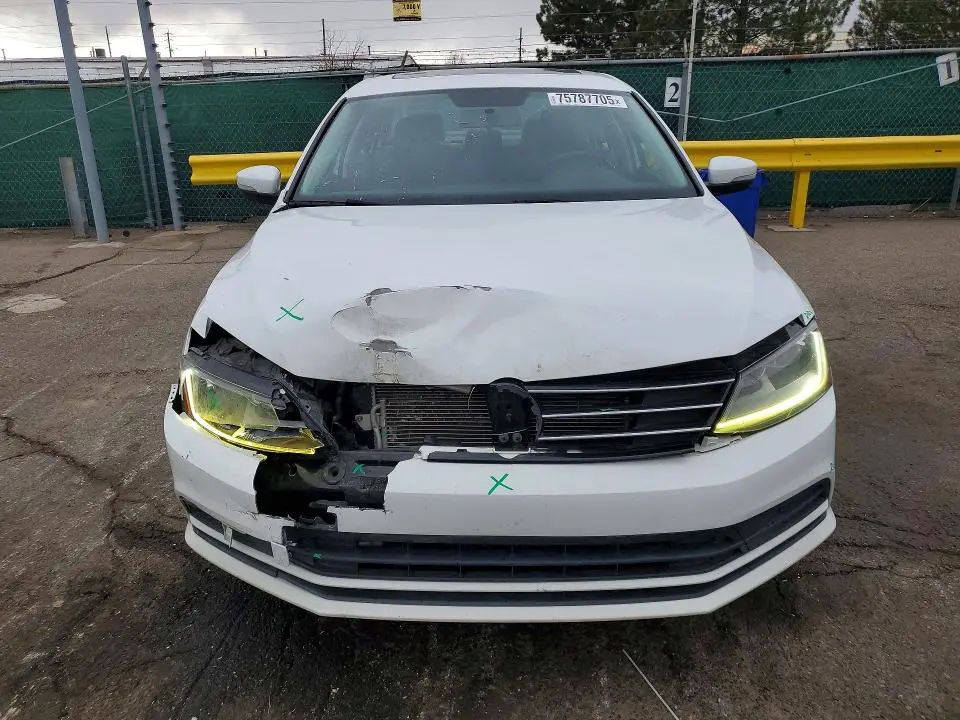 2017 VOLKSWAGEN JETTA SE  