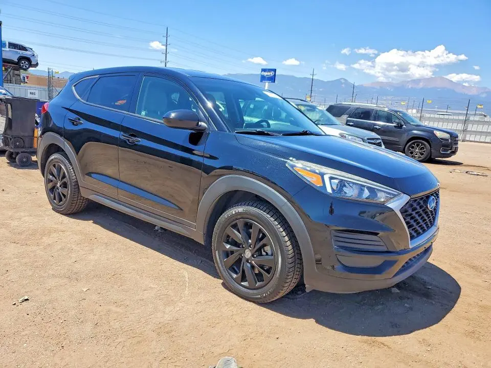 2020 HYUNDAI TUCSON SE  