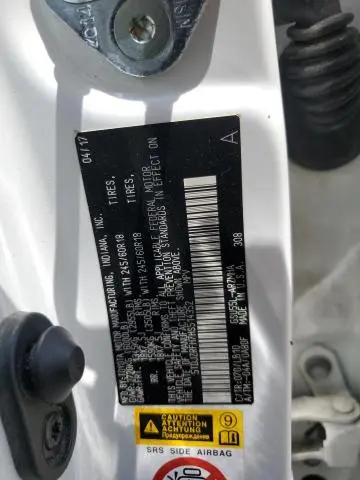 2017 TOYOTA HIGHLANDER SE  