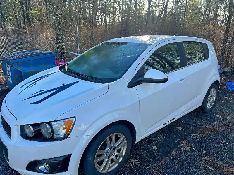 2015 CHEVROLET SONIC LT  