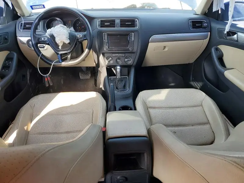 2017 VOLKSWAGEN JETTA SE  