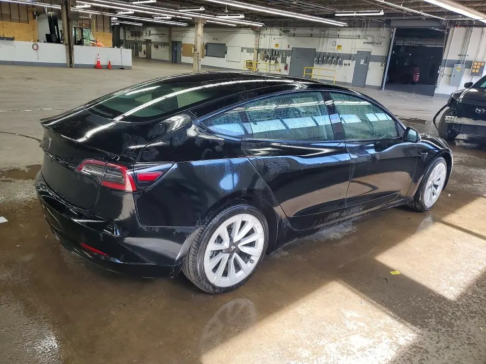 2022 TESLA MODEL 3   