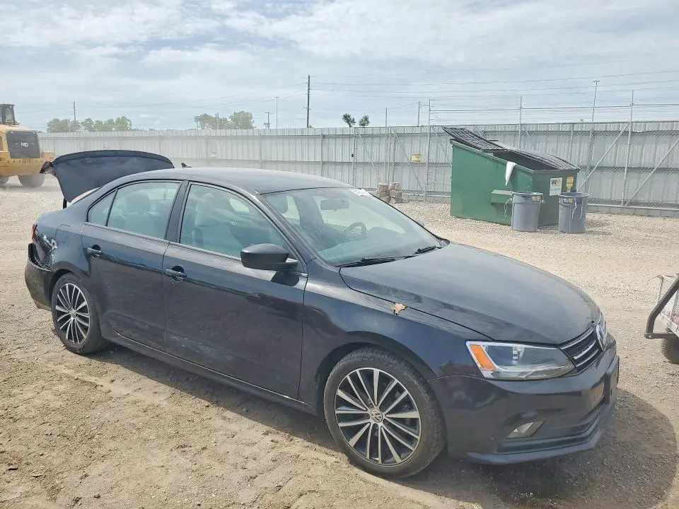 2016 VOLKSWAGEN JETTA   