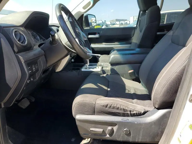 2017 TOYOTA TUNDRA SR5  