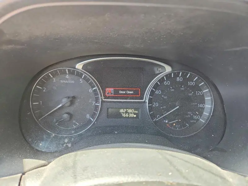 2015 NISSAN PATHFINDER SV  