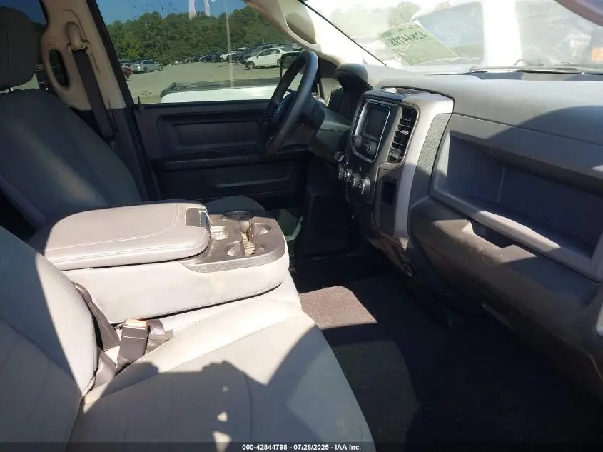2018 RAM 1500 EXPRESS  4X4 6'4 BOX