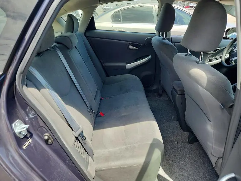 2010 TOYOTA PRIUS III  