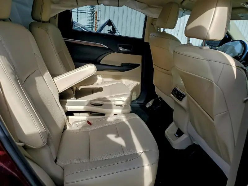 2019 TOYOTA HIGHLANDER LIMITED  