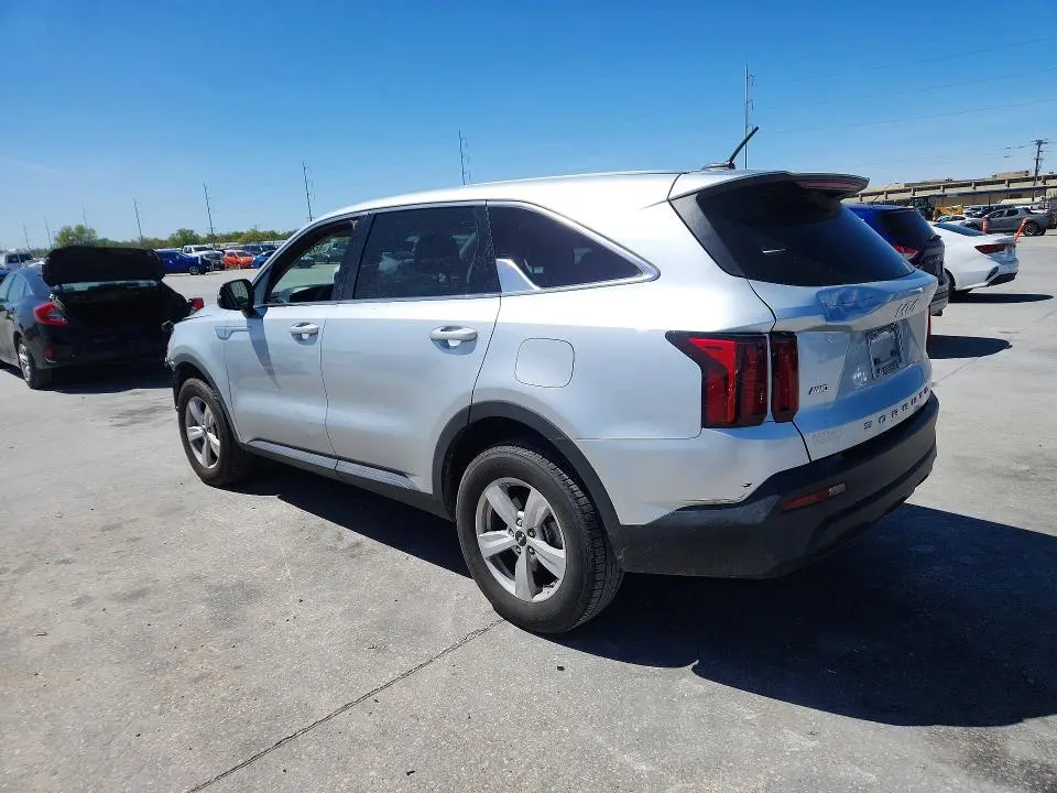2022 KIA SORENTO LX  