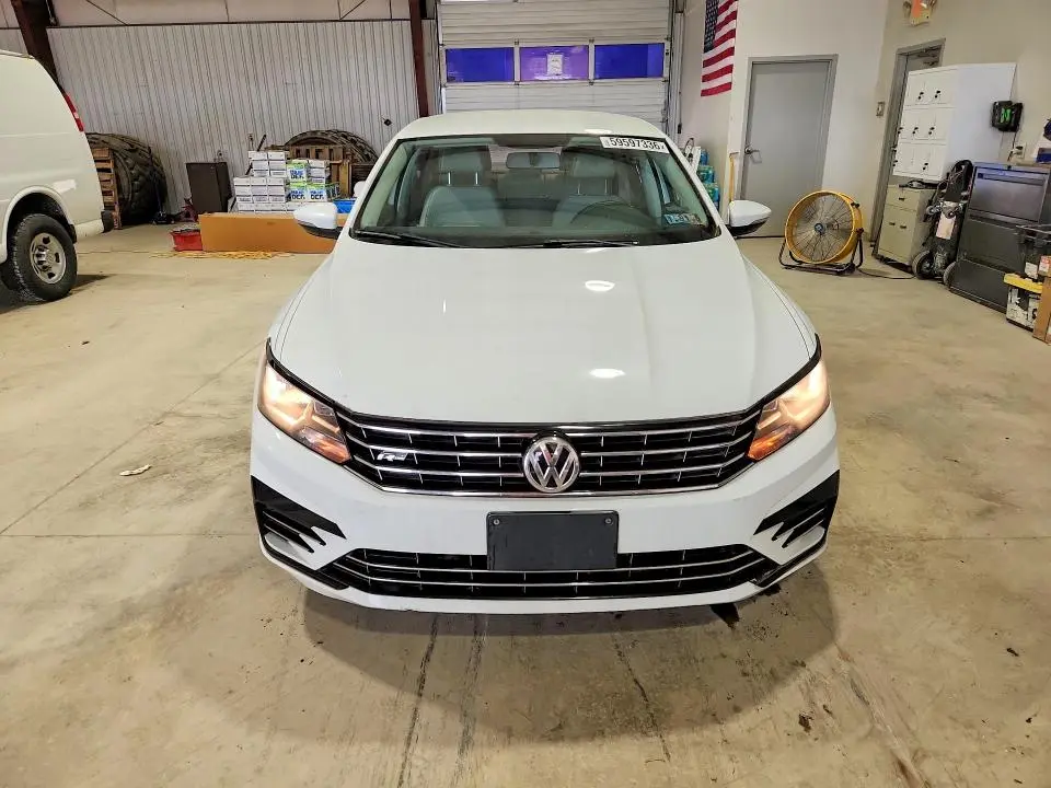 2018 VOLKSWAGEN PASSAT S  