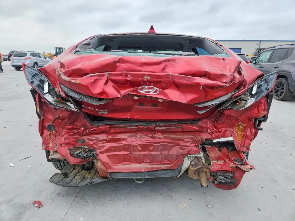 2017 HYUNDAI ELANTRA SE  