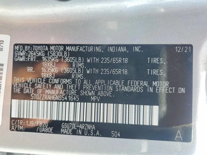 2022 TOYOTA HIGHLANDER LE  