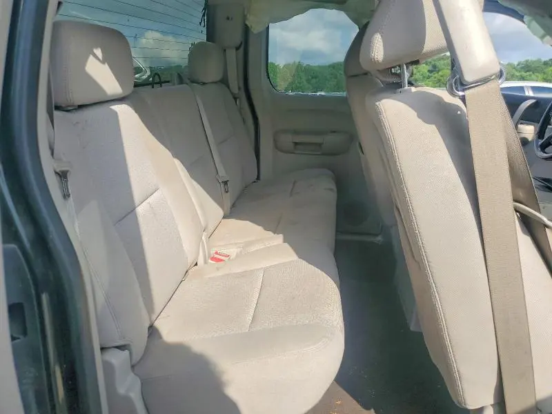 2011 CHEVROLET SILVERADO C1500 LT  