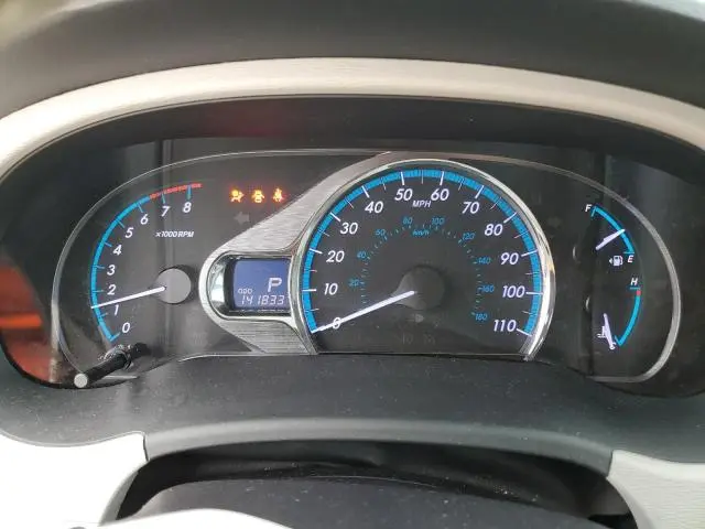 2014 TOYOTA SIENNA XLE  