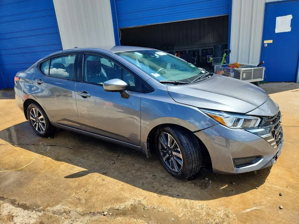 2024 NISSAN VERSA SV  