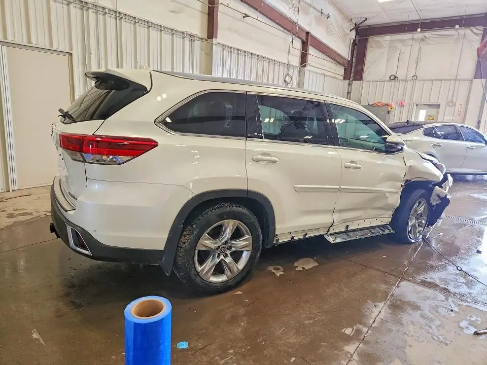 2019 TOYOTA HIGHLANDER LIMITED  