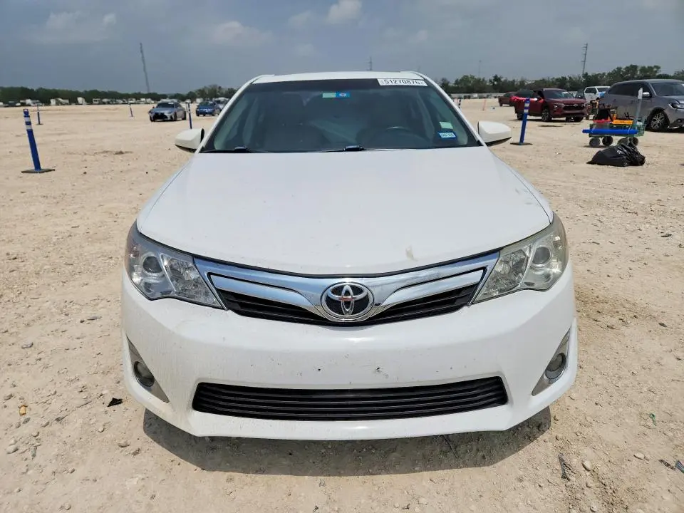 2013 TOYOTA CAMRY XLE  