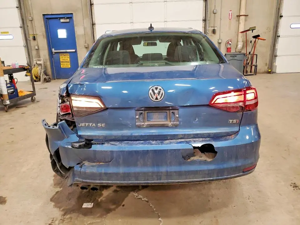 2016 VOLKSWAGEN JETTA SE  