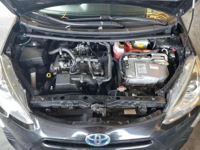 2016 TOYOTA PRIUS C   