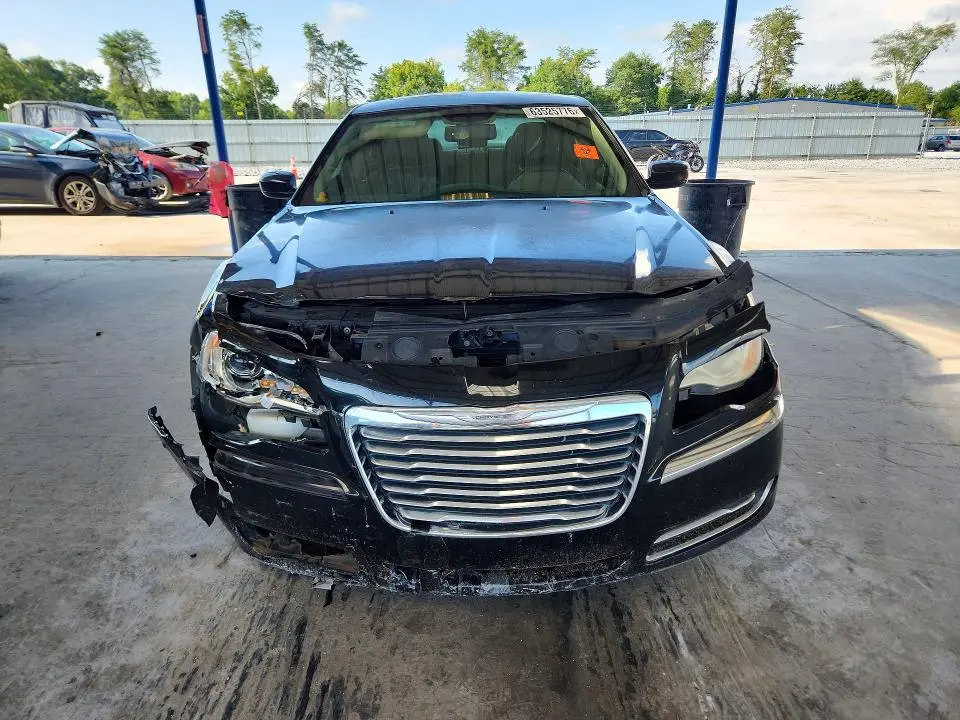 2013 CHRYSLER 300   