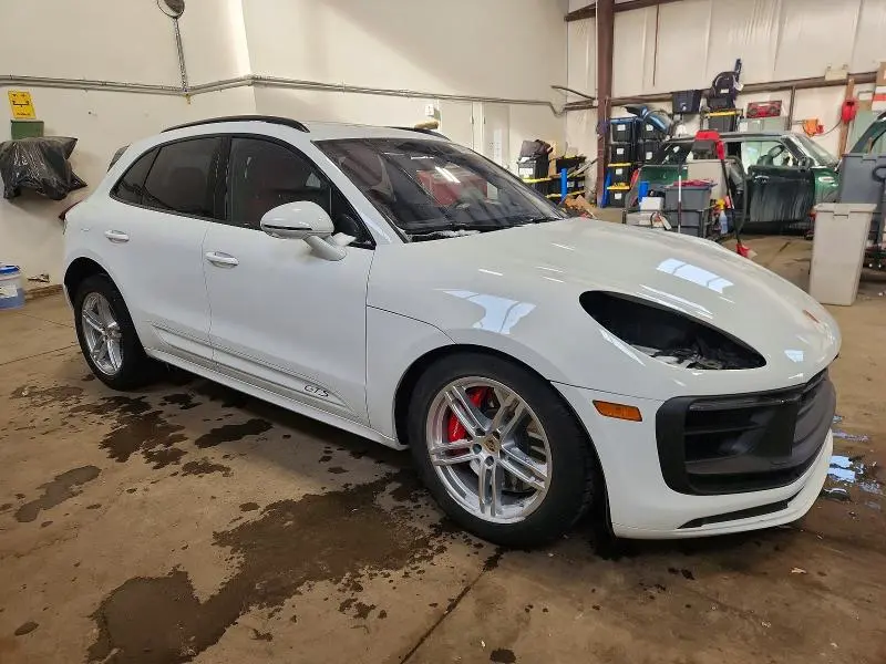 2024 PORSCHE MACAN GTS  