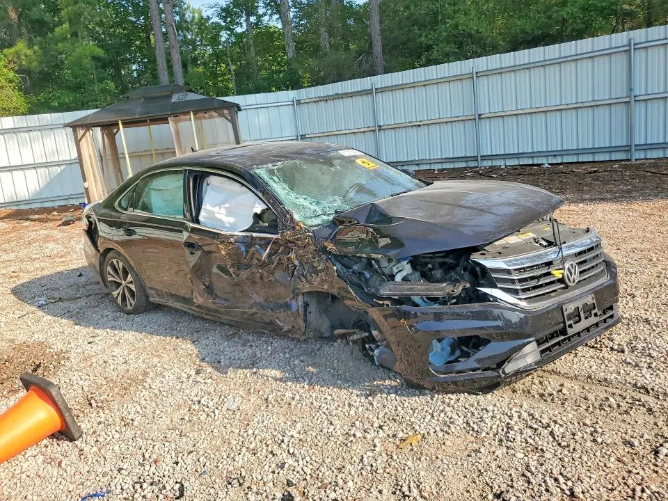 2021 VOLKSWAGEN PASSAT SE  