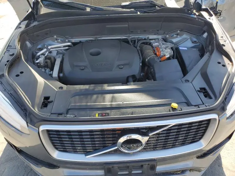 2018 VOLVO XC90 T8  